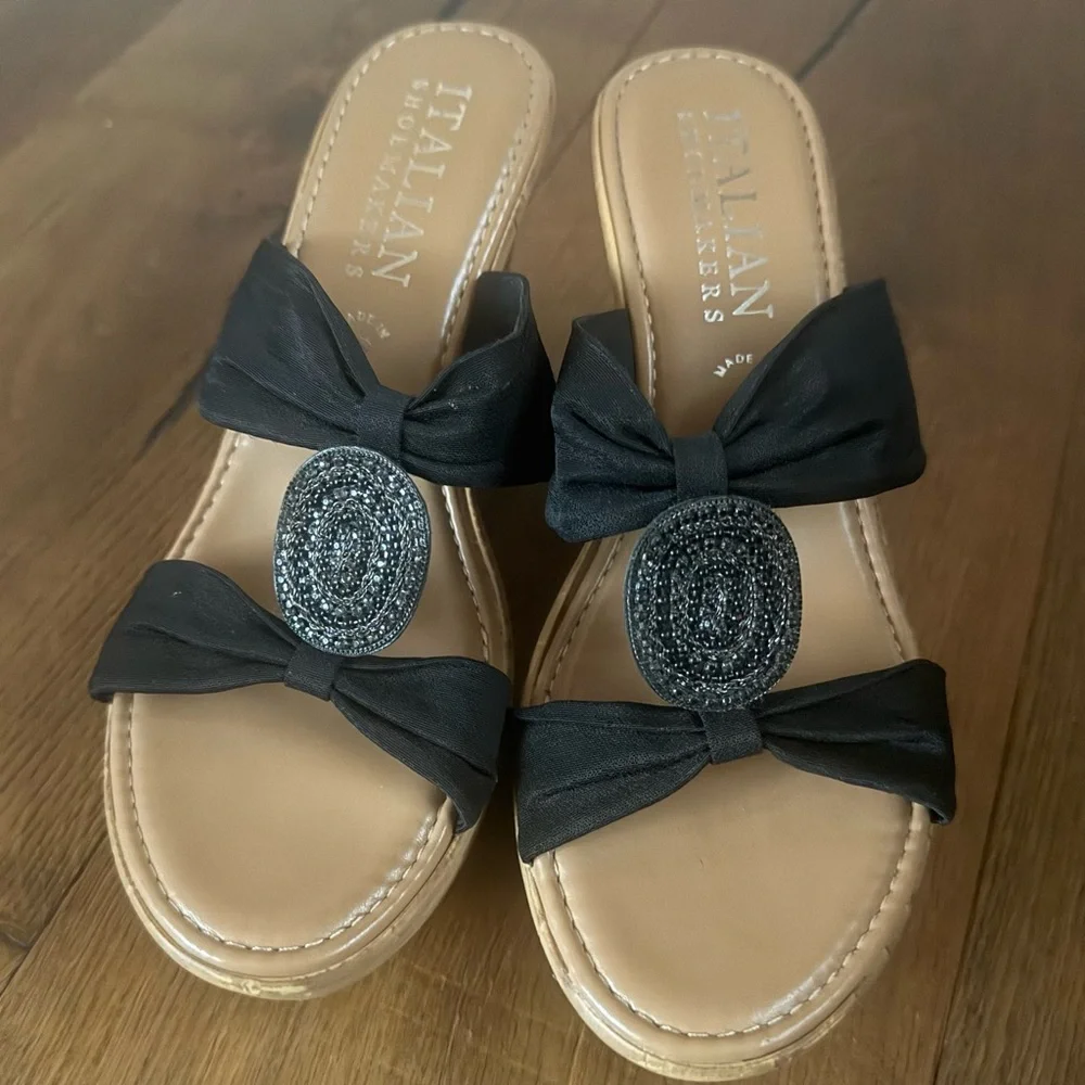 Italian Shoemakers Black Wedge Sandals